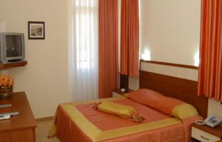 LARA HADRIANUS HOTEL
