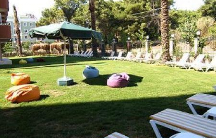 LARA HADRIANUS HOTEL