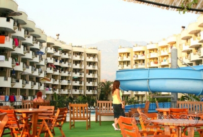 MAY GARDEN CLUB HOTEL
