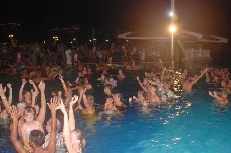CLUB HOTEL NENA