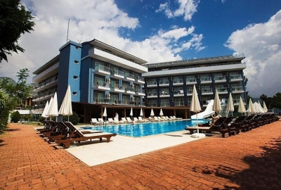 Monna Roza Beach