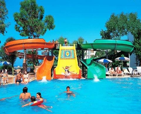 MAHBERi BEACH HOTEL
