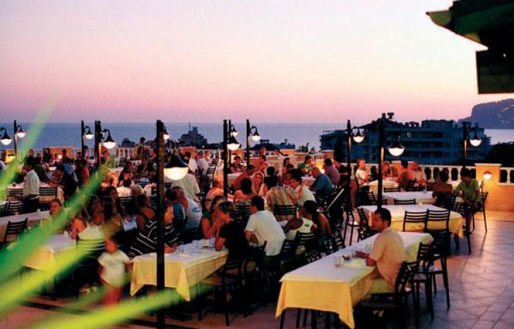 CLUB PARADISO