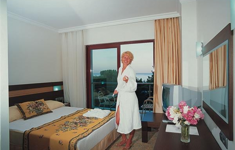 LA MER HOTEL 