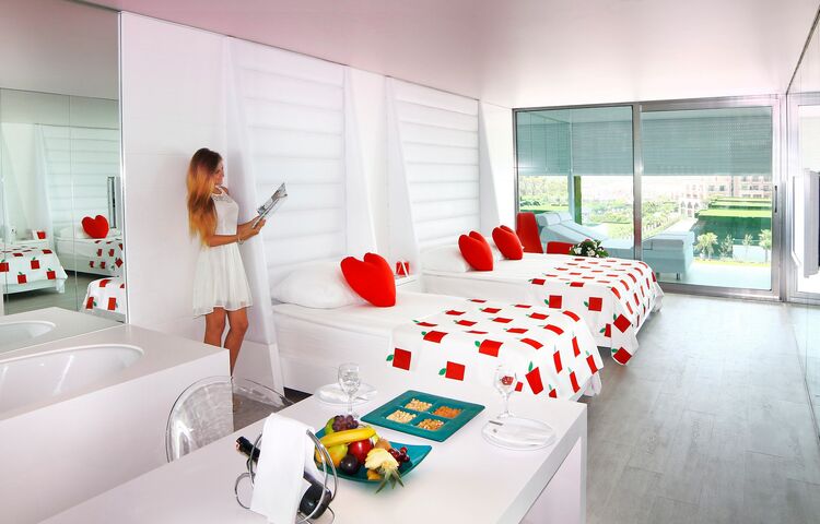 ADAM & EVE HOTEL