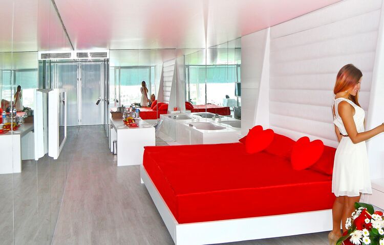 ADAM & EVE HOTEL