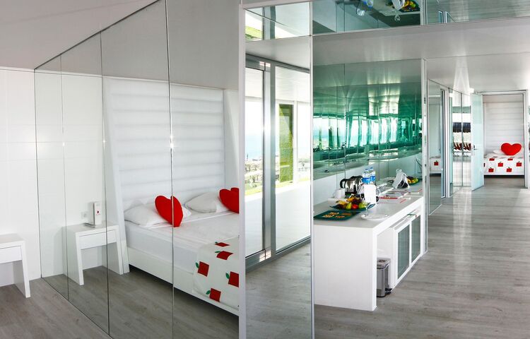ADAM & EVE HOTEL