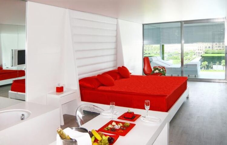 ADAM & EVE HOTEL