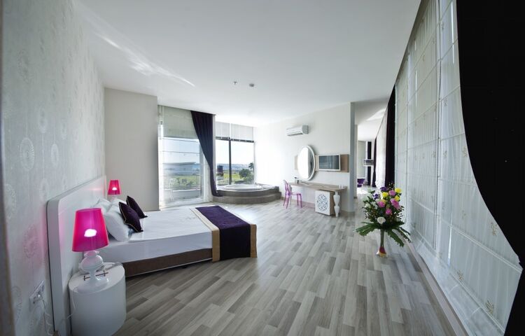 Raymar Resort & Aqua