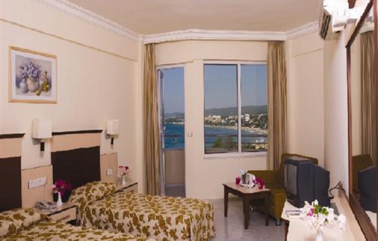 ROYAL ROSE HOTEL