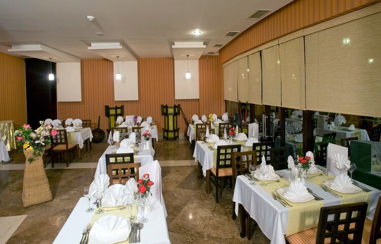 Crystal Admiral Resort Suites Spa