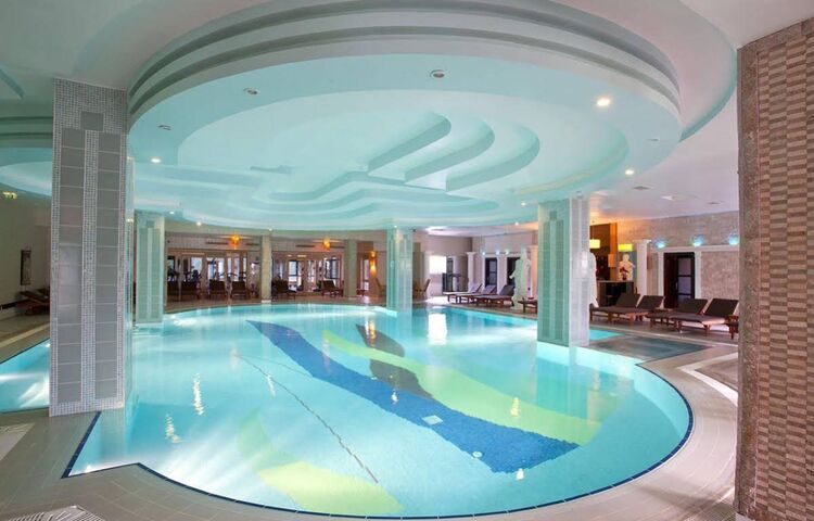 Crystal Tat Beach Golf Resort & Spa