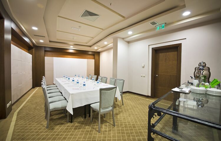 Limak Lara Deluxe Hotel