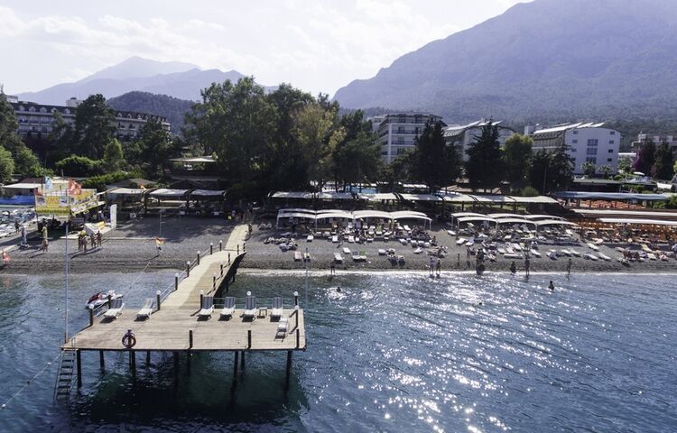 Palmet Beach Resort Hotel