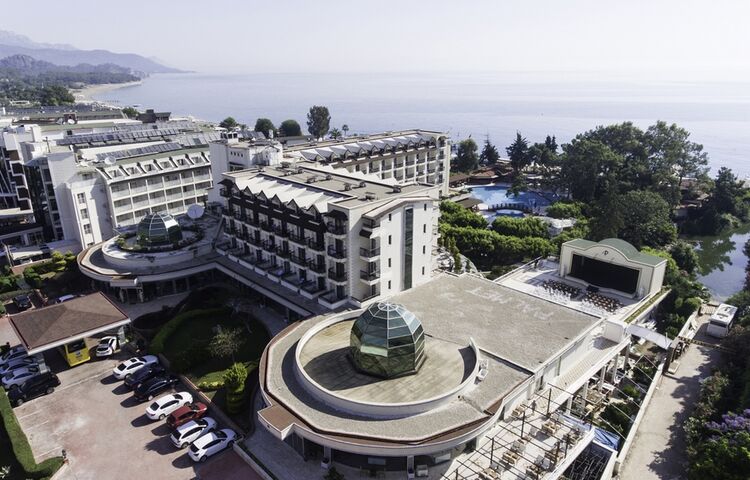 Palmet Beach Resort Hotel
