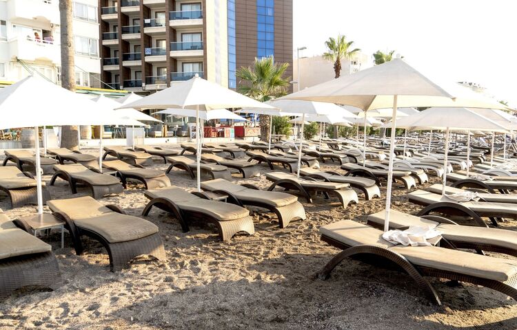 Honeymoon Beach Hotel