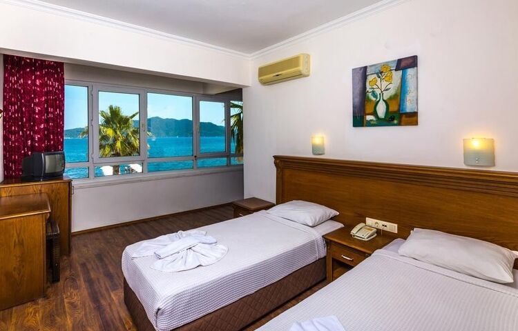 Honeymoon Beach Hotel