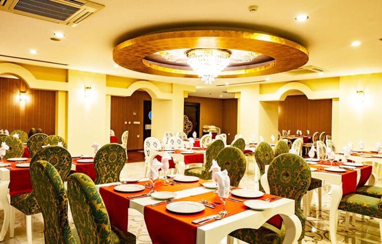 Throne Beach Resort SPA