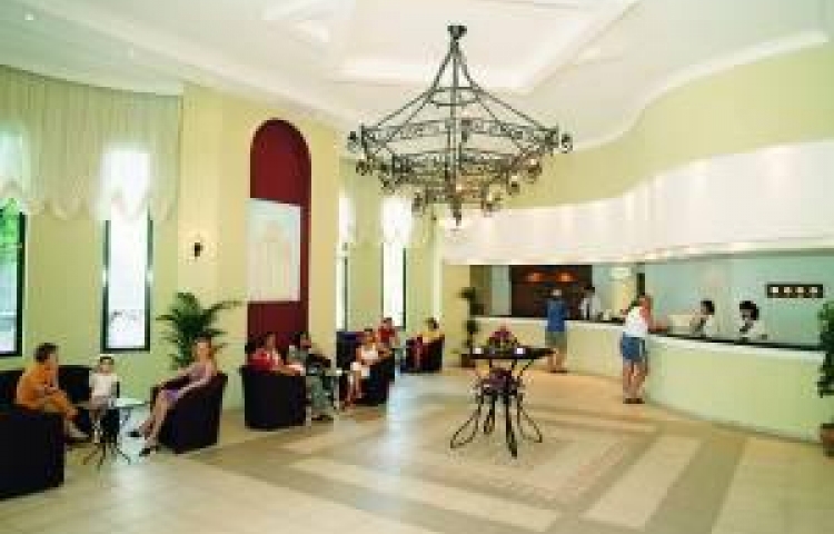 SANDY BEACH HOTEL