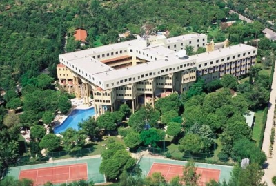 CORiNTHiA EXCELCiSOR HOTEL