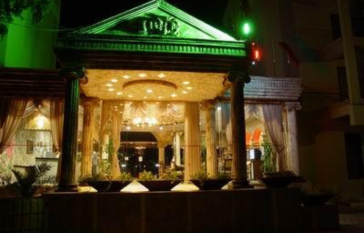 CLUB ANTIQUE PALACE