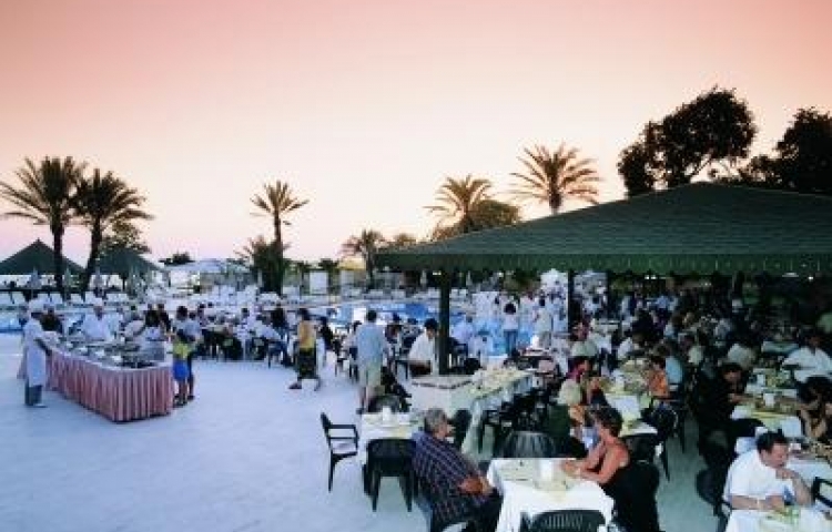 SANDY BEACH HOTEL