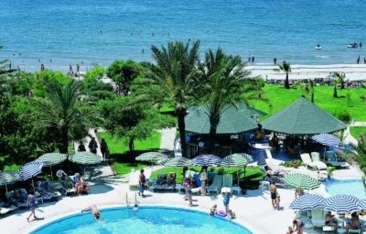 SANDY BEACH HOTEL