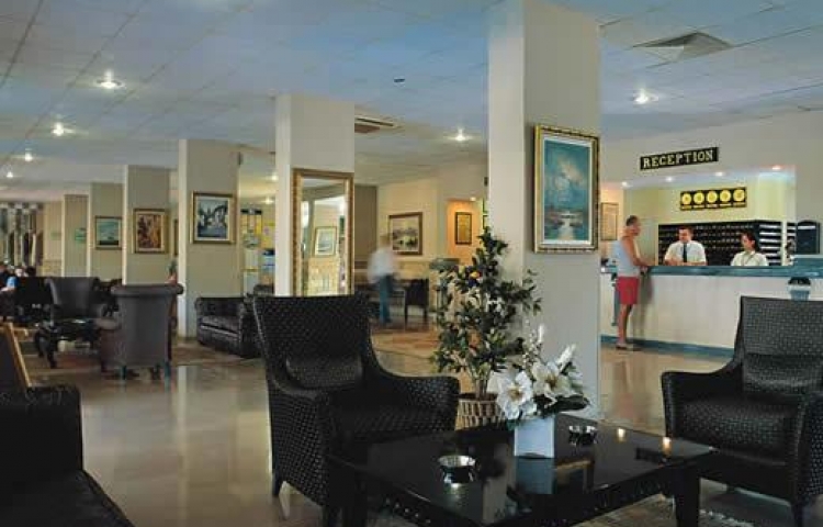 PINETA PARK  DELUXE HOTEL