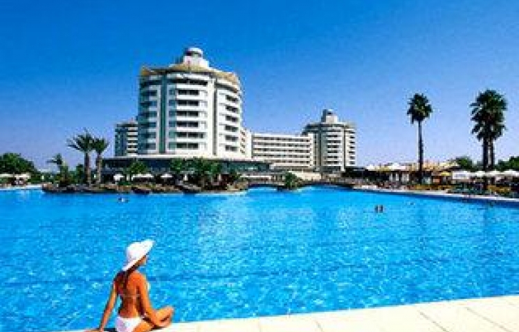 LARES PARK HOTEL
