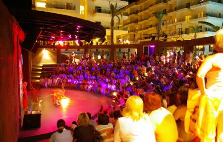 GRAND RiNG HOTEL