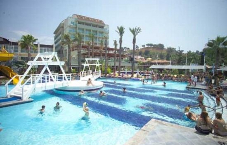 RIVA CLUB N HOTEL