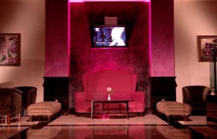 RIVA CLUB N HOTEL