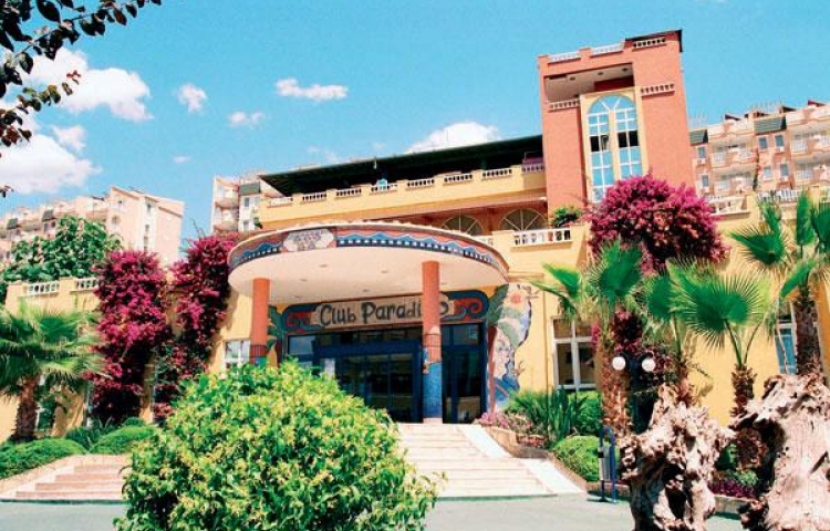 CLUB PARADISO