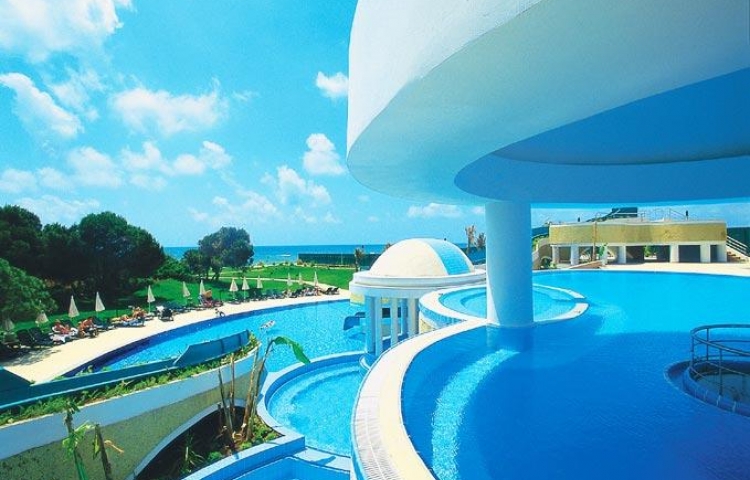 LiMAK ATLANTiS HOTEL