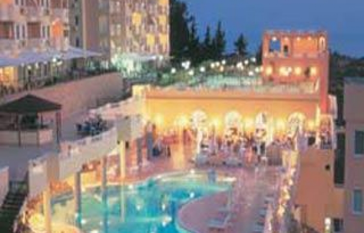 CLUB PARADISO