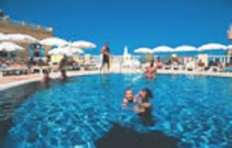CLUB PARADISO