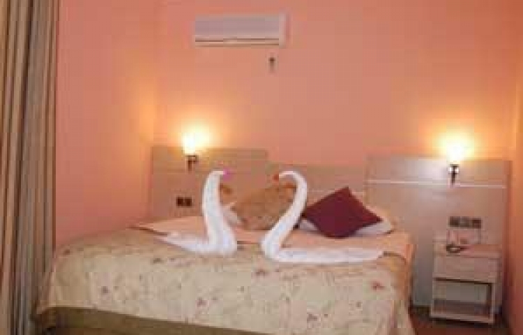 LOYAL HOTEL