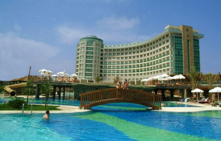 SHERWOOD BREEZES RESORT HOTEL
