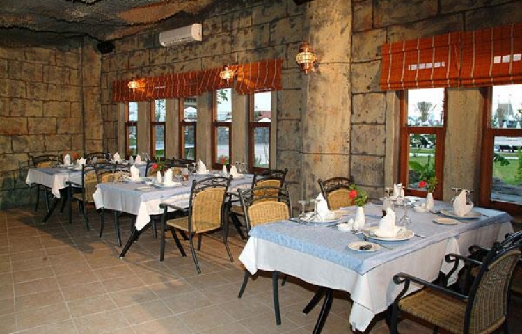 SHERWOOD BREEZES RESORT HOTEL