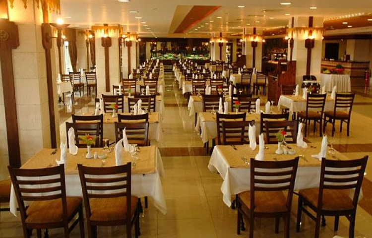 SHERWOOD BREEZES RESORT HOTEL