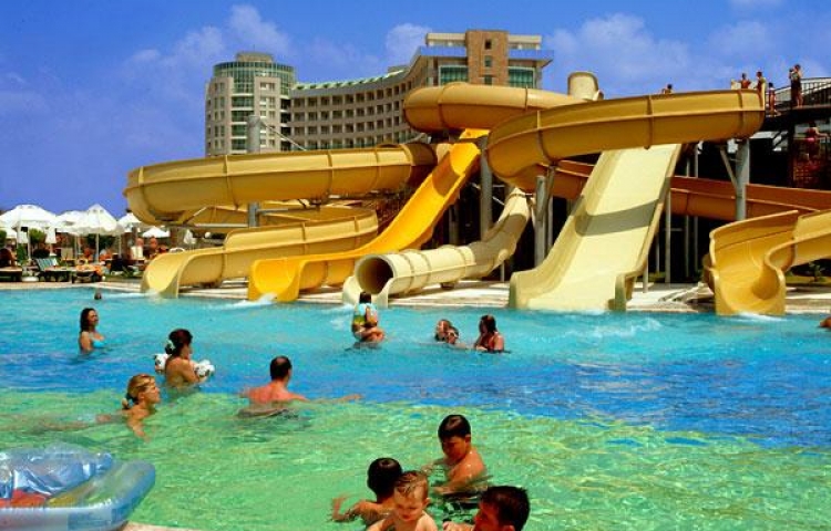 SHERWOOD BREEZES RESORT HOTEL