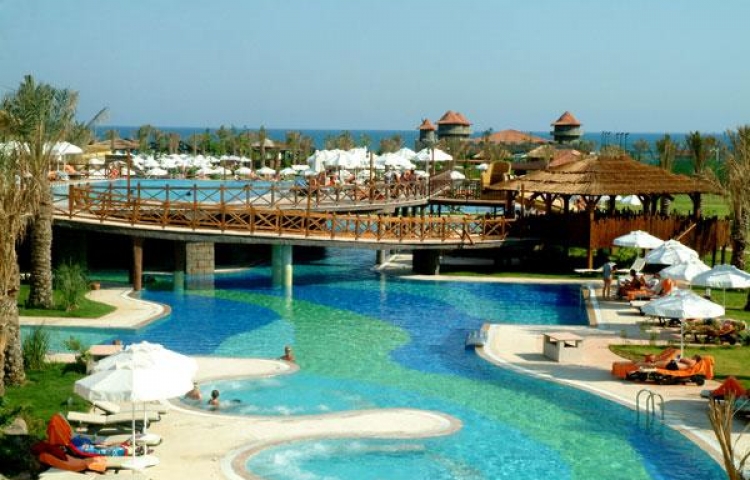 SHERWOOD BREEZES RESORT HOTEL
