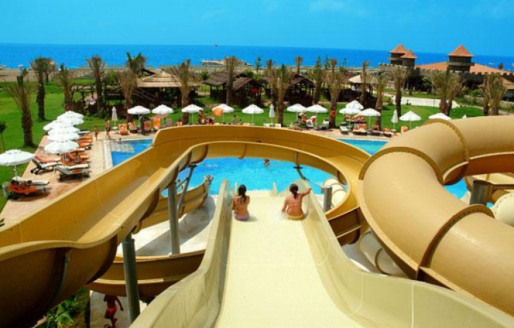 SHERWOOD BREEZES RESORT HOTEL