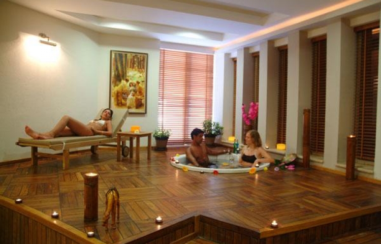 SHERWOOD BREEZES RESORT HOTEL