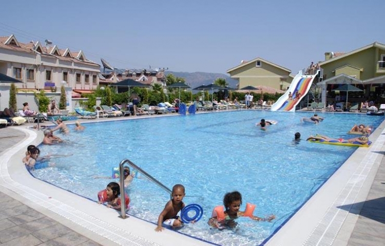 ROYAL GARDEN HOTEL