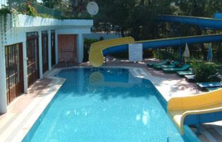 ST.NICHOLAS PARK HOTEL