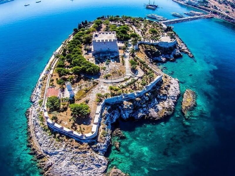 İzmir Çeşme Kuşadası Yüzme ve Tekne Turu